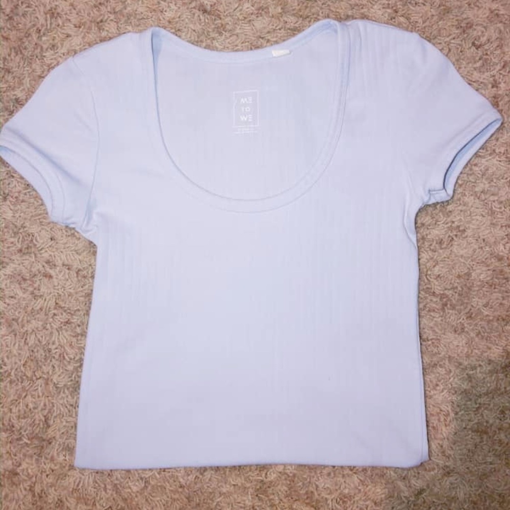 blue tee shirt